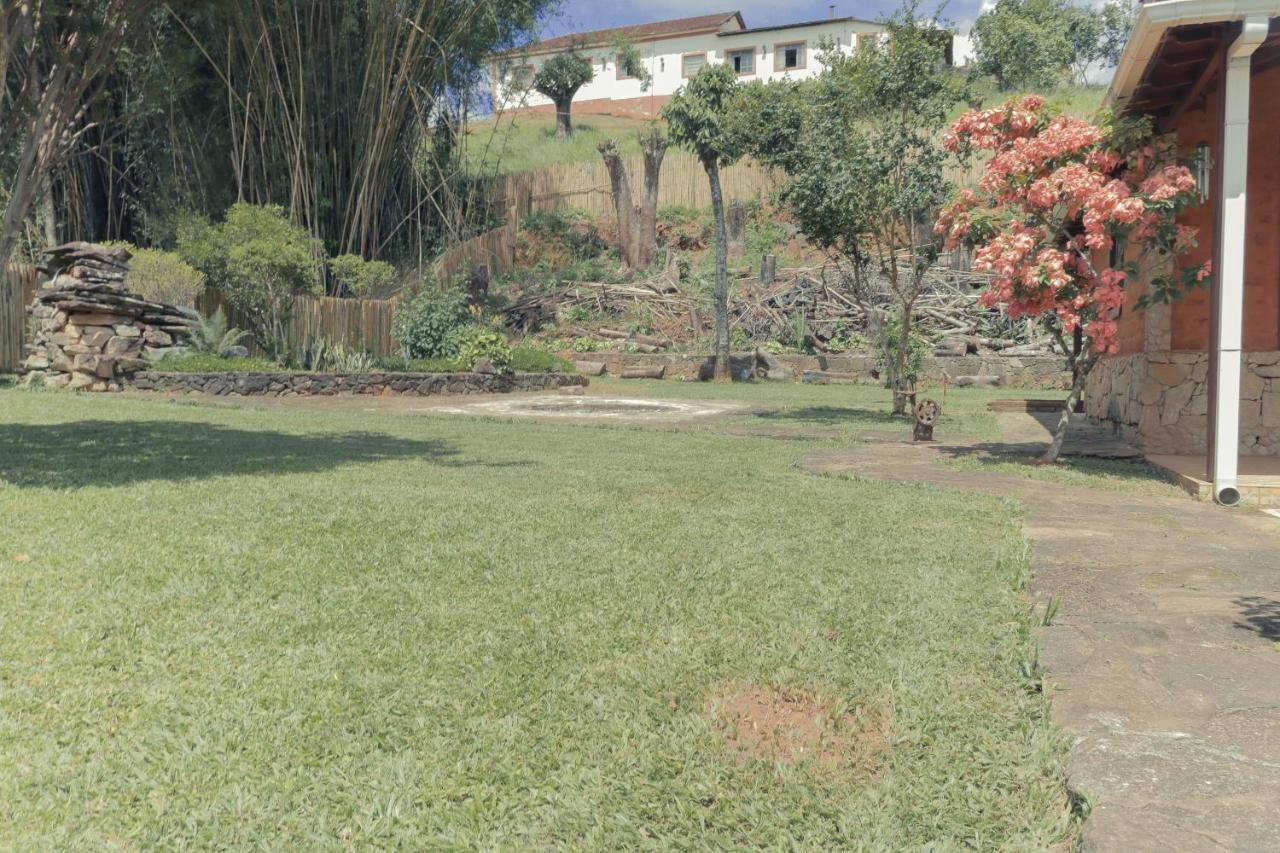 Em Tiradentes, Minas Gerais, Casa Tipica E Espacosa Em Terreno Arborizado Экстерьер фото